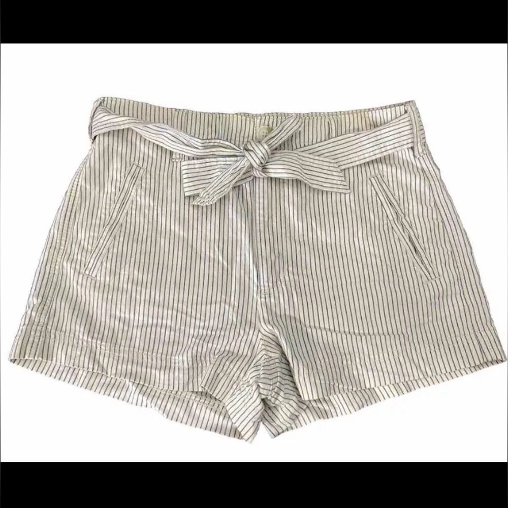 American Eagle Outfitters Hi-Rise Striped Front Tie Shorts Size 6